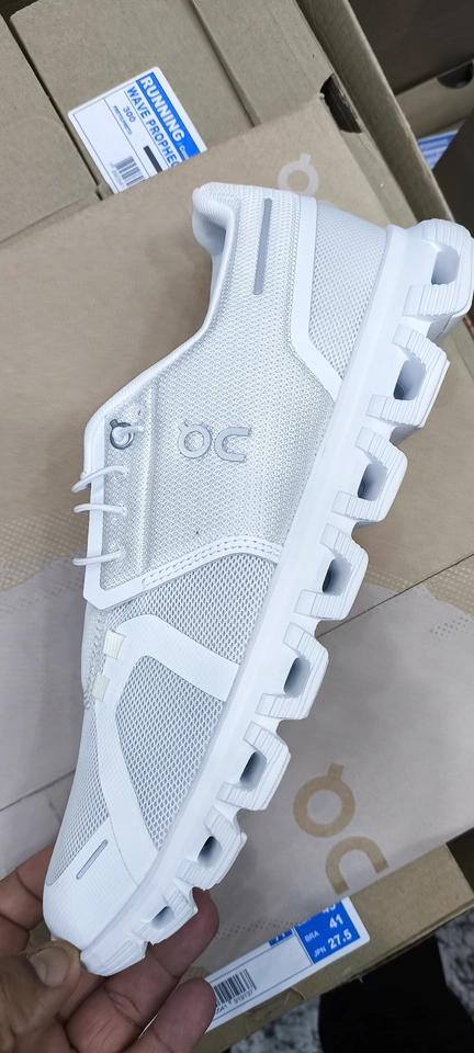 On cloud branco