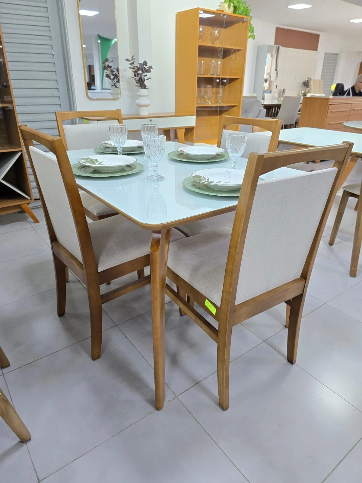 MESA CAPRI NELMA + CADEIRA PAULIANA - 1