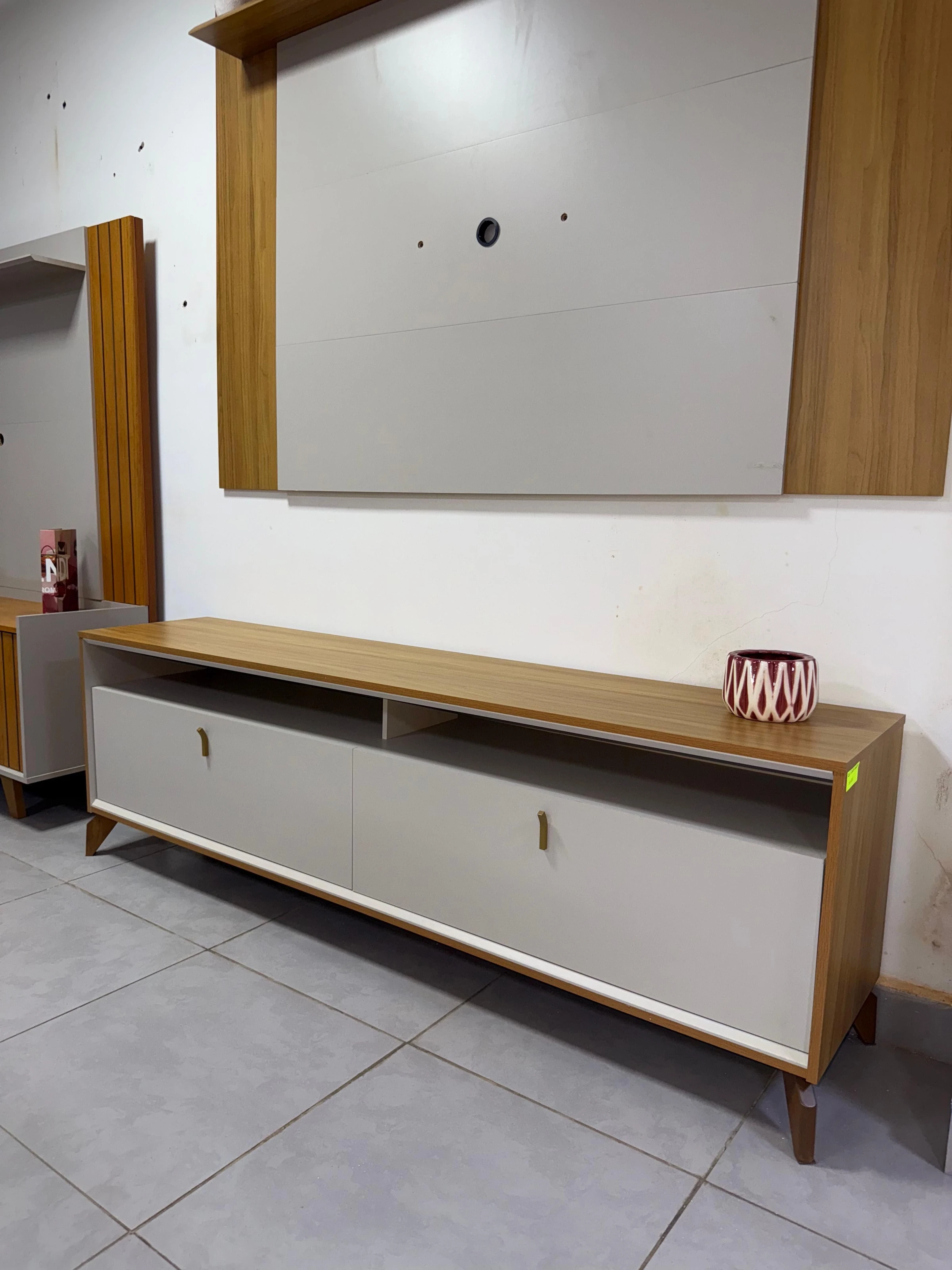 CONJUNTO PAINEL TULUM + RACK DUBAI - 1