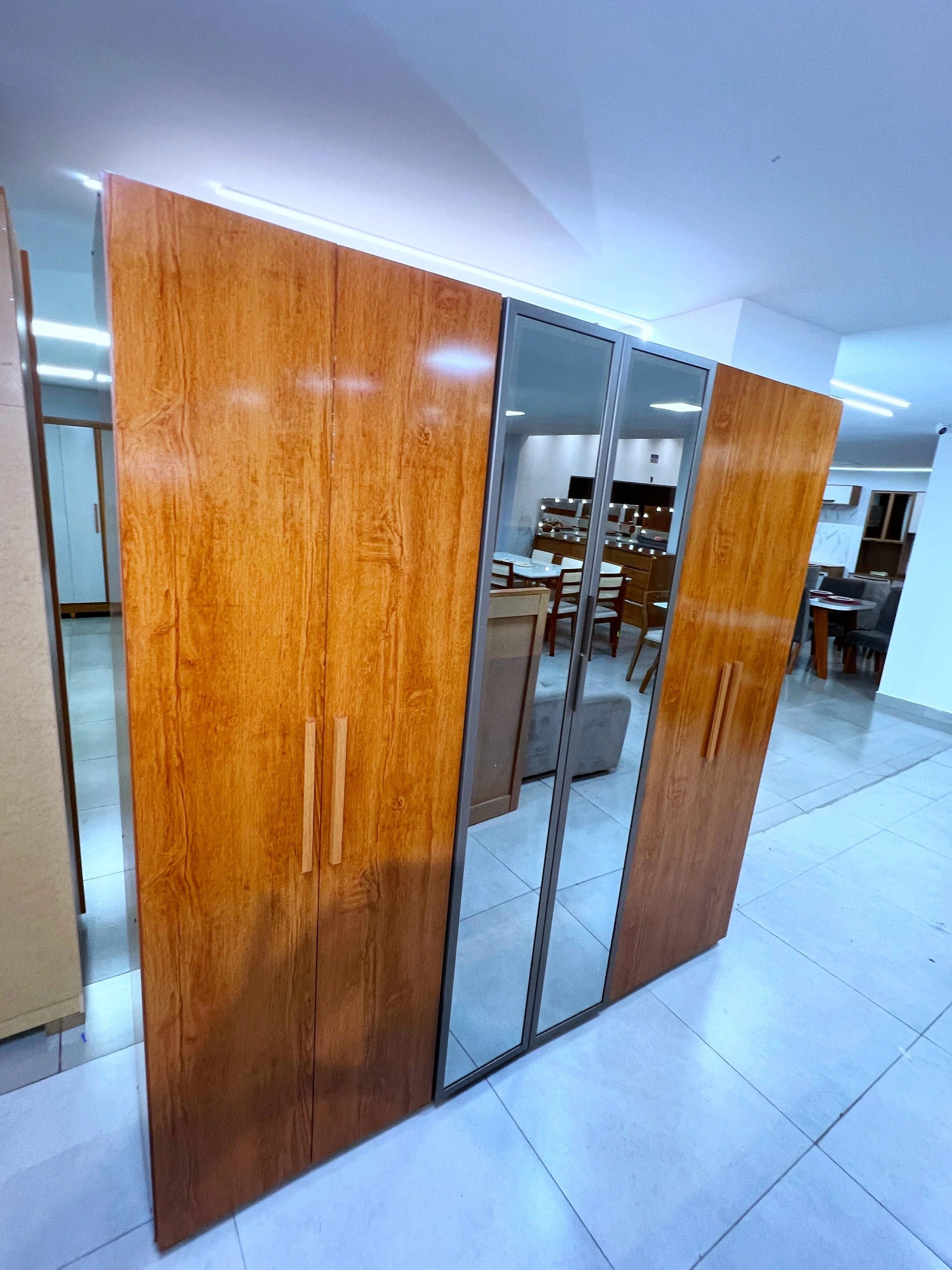 ROUPEIRO ROSSI – 100% MDF - 1