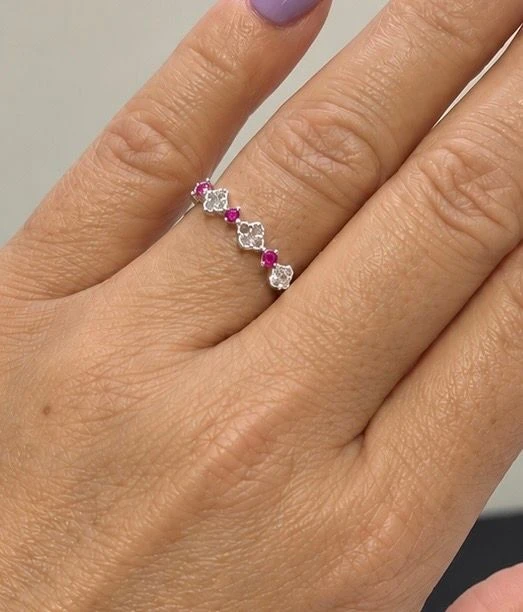 Anel pedronas rosa em prata 925 - 2