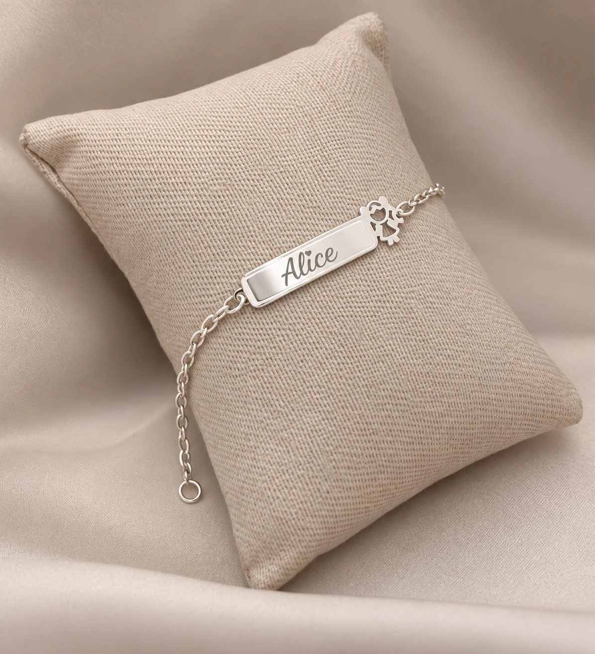 PULSEIRA INFANTIL PLAQUINHA MENINA PRATA 925 - 2