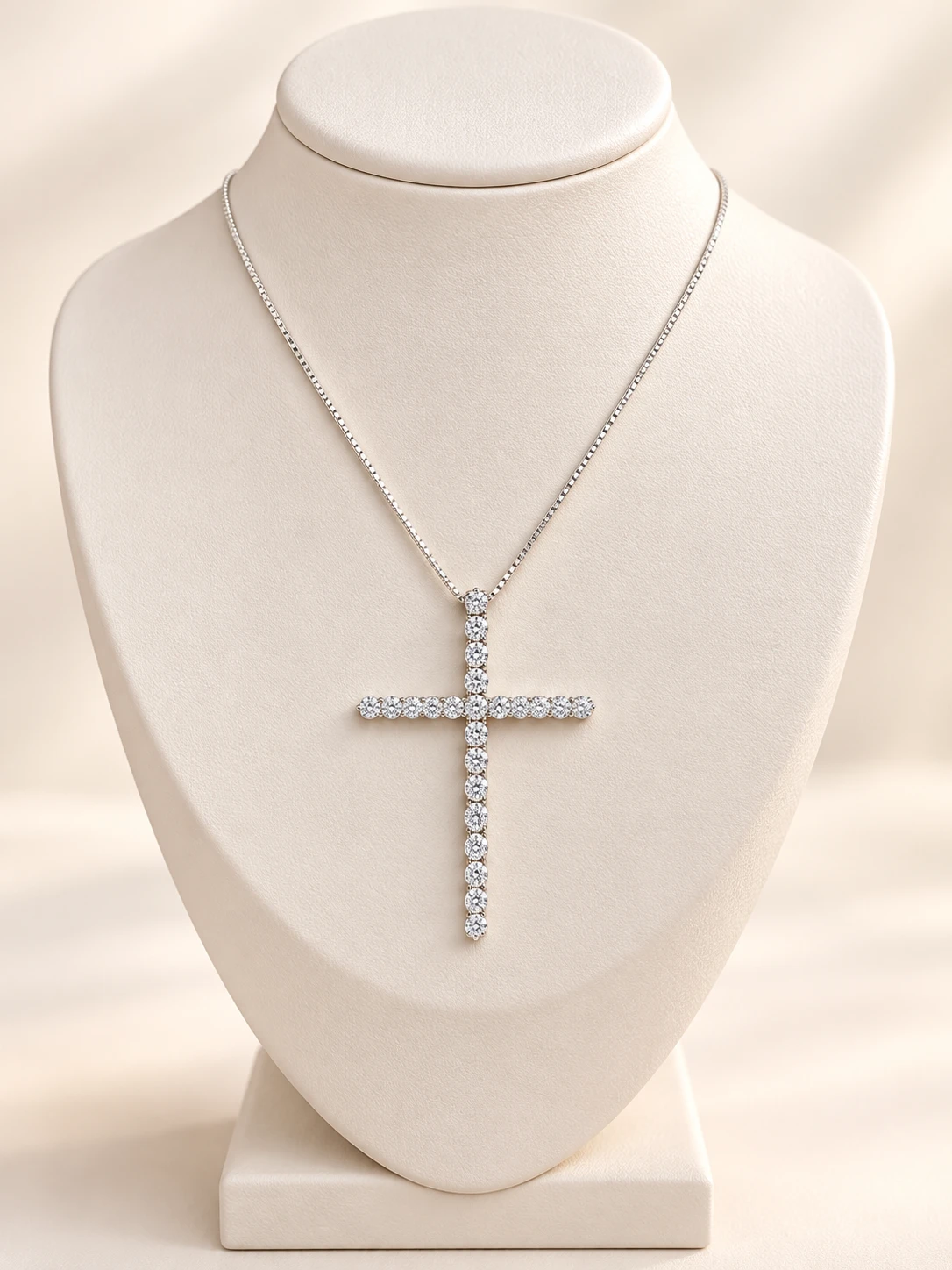 Colar pingente crucifixo cravejado em prata 925 - 1