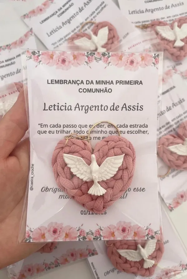 Lembrança Coração com Divino em resina - imagem 2