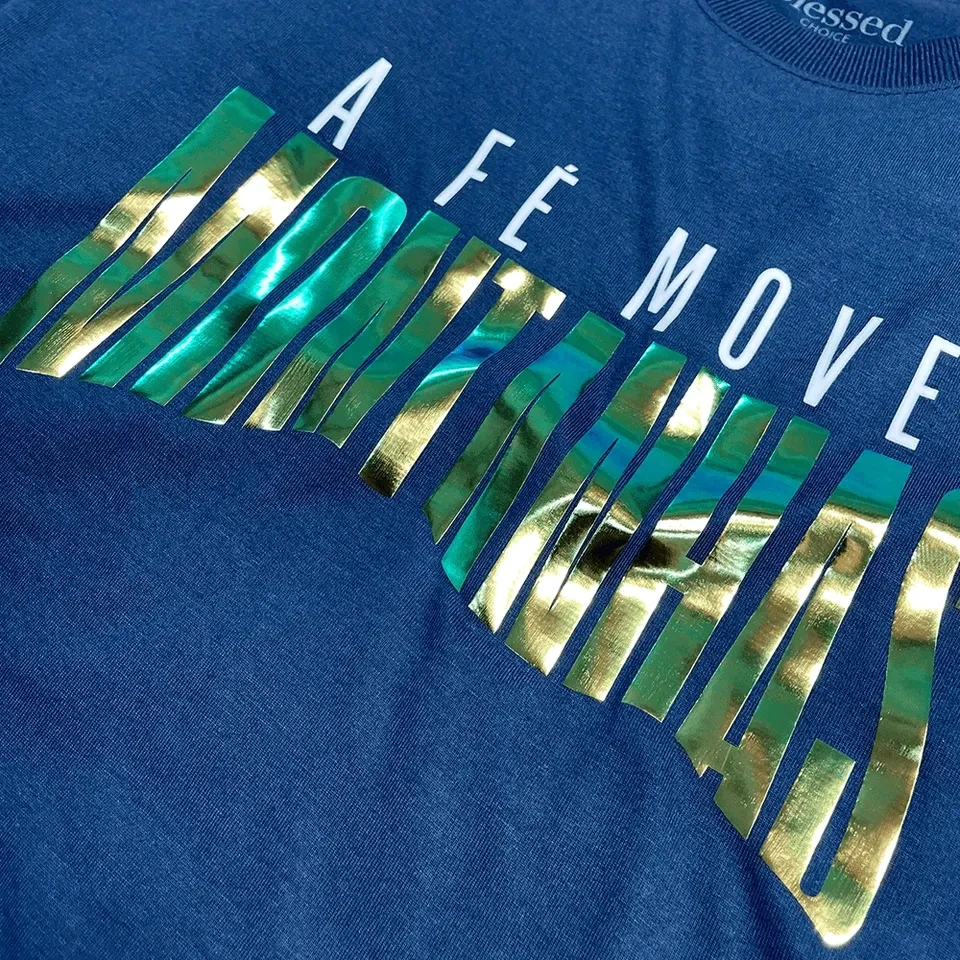 Camiseta Masculina Azul A fé Move Montanhas  - 2