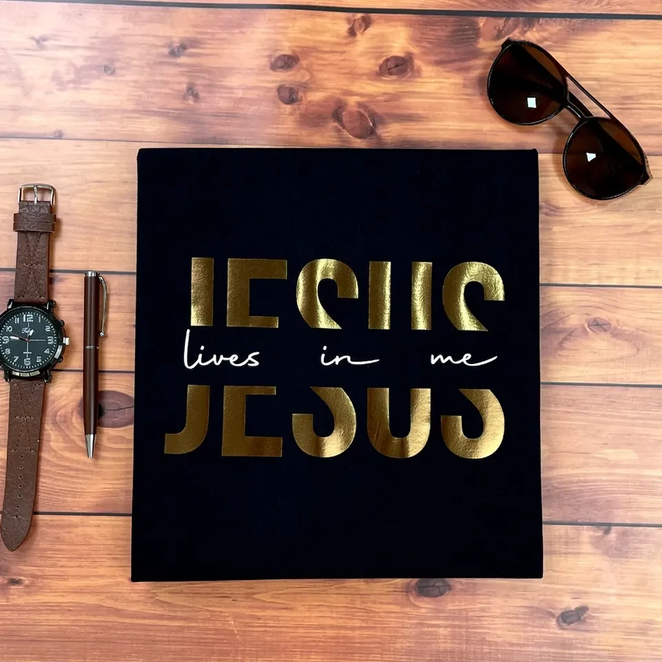 Camiseta Masculina Preta Jesus Lives In Me - 3