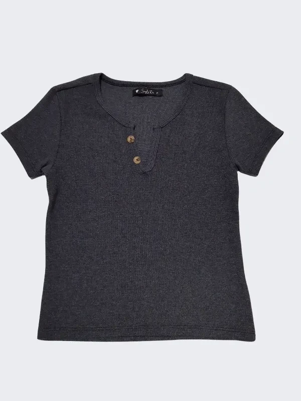 Blusa Abertura Na Gola Com Botões  - 1