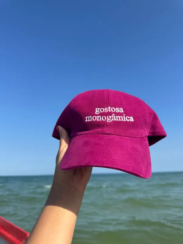 Boné Gostosa Monogâmica - imagem 2