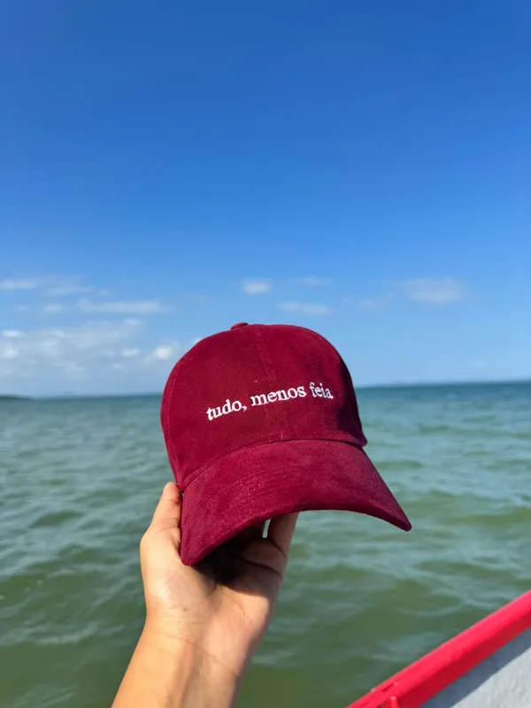 Boné Tudo, Menos Feia - imagem 2