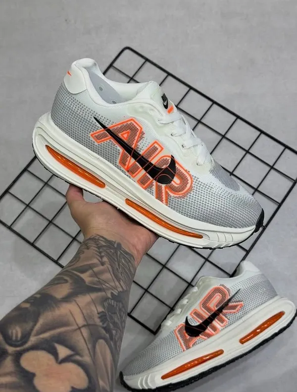 Nike Vomero Premium 
