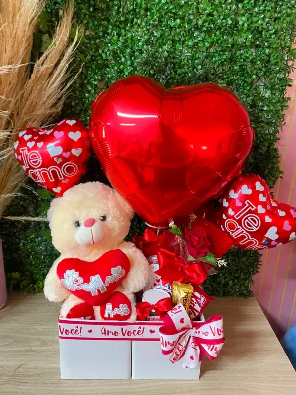 Box Amor com pelucia 