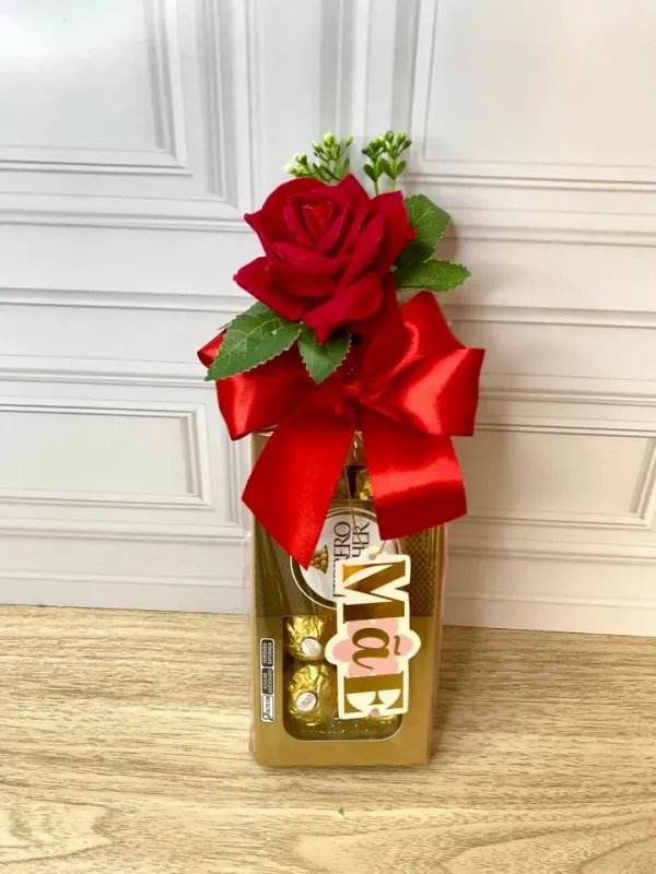 Rosa com ferrero 