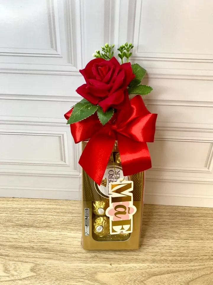 Rosa com ferrero  - 1