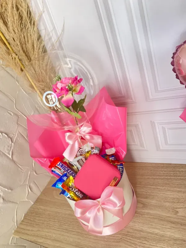 Box com rosa encapsulada 