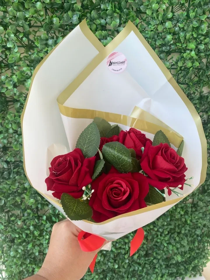 Buque rosas pequeno  - 2
