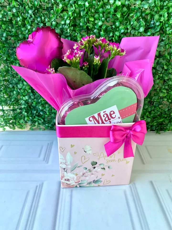 Cesta com Kalanchoe e bombons  - 3