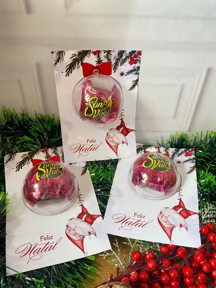 Card de natal na bolinha de acrilico com bombom  - 2