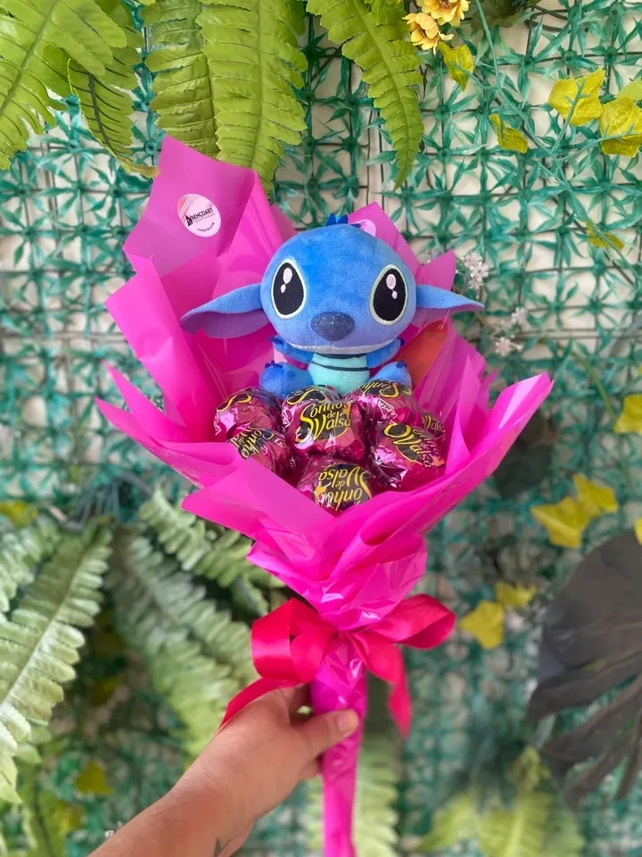 Buque Stitch com bombons  - 3
