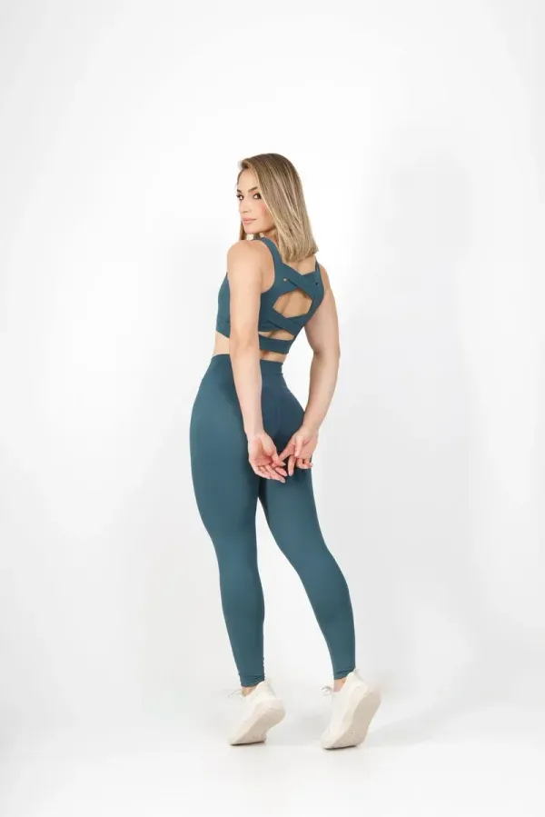 Conjunto Calça e Top Cruzado