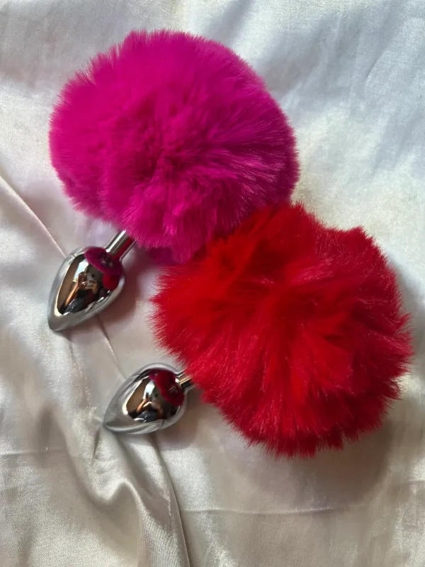 Plug Metal (P) Pom Pom