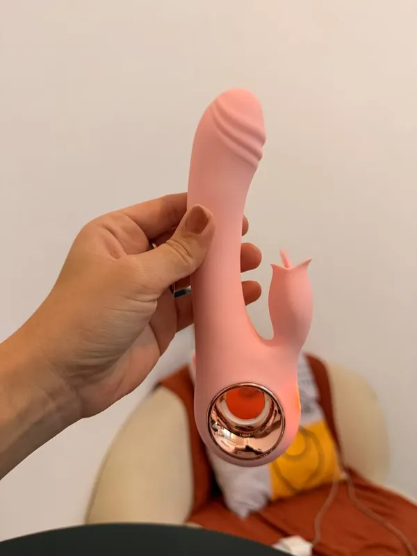 Vibrador Libio com Linguinha e Aquecimento 