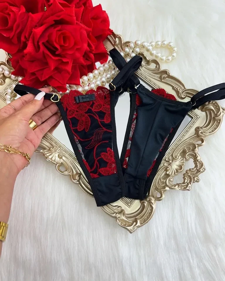 Calcinha pétala - preta c/ vermelho - 1