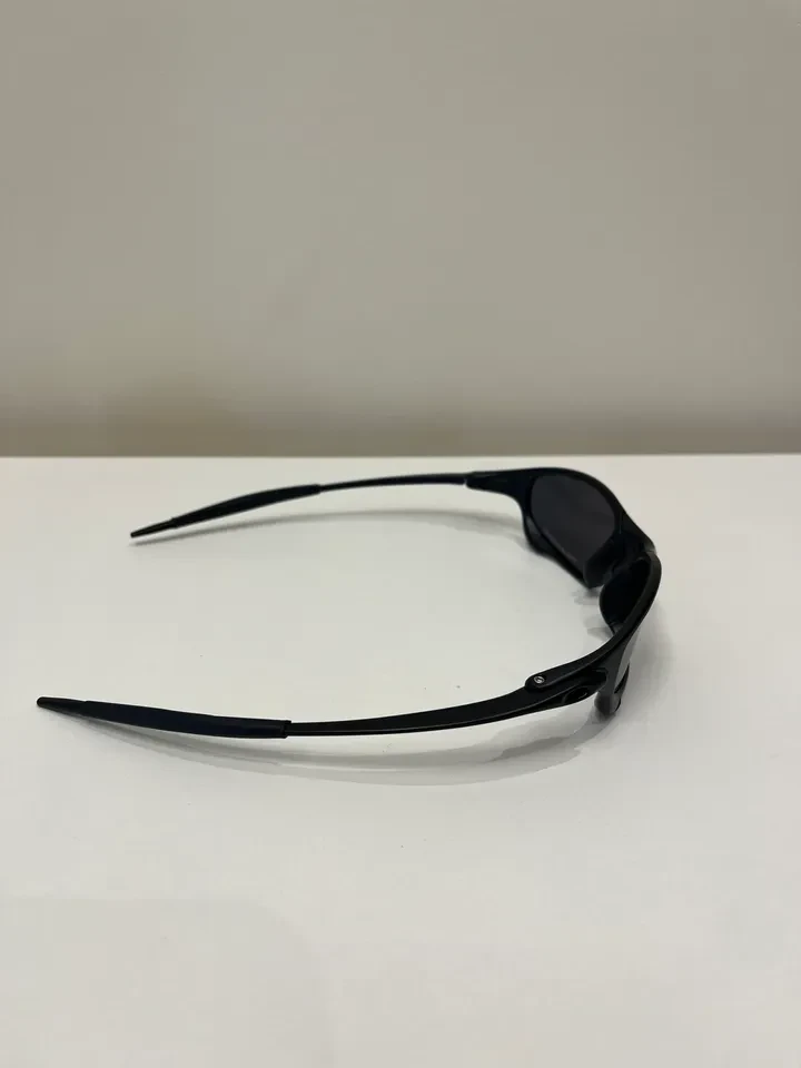 Juliet carbon black  - 2