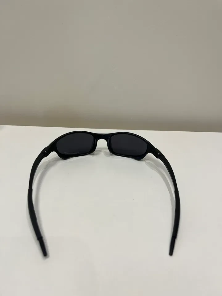 Juliet carbon black  - 3