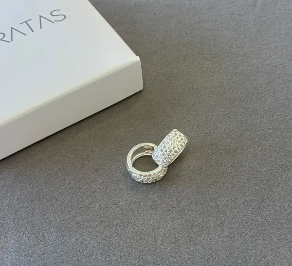 Argola click 5 fileira cravejada 1x1,2cm
