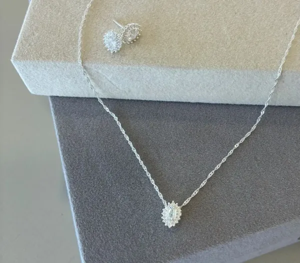 Conjunto prata navete cristal 6*3mm borda cravejada zircônias sem cor