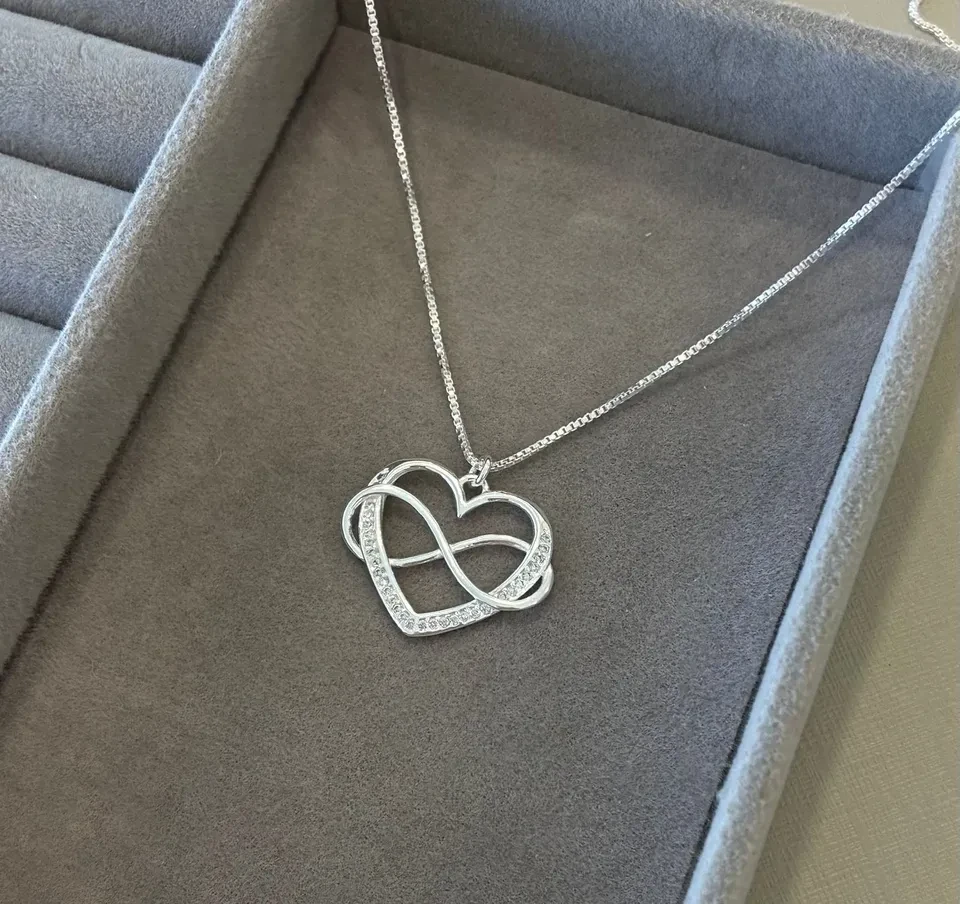 Colar coração e infinito vazados e entrelaçados 45 cm - 2