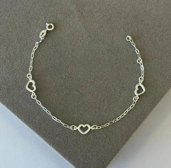 Pulseira 3 corações vazados