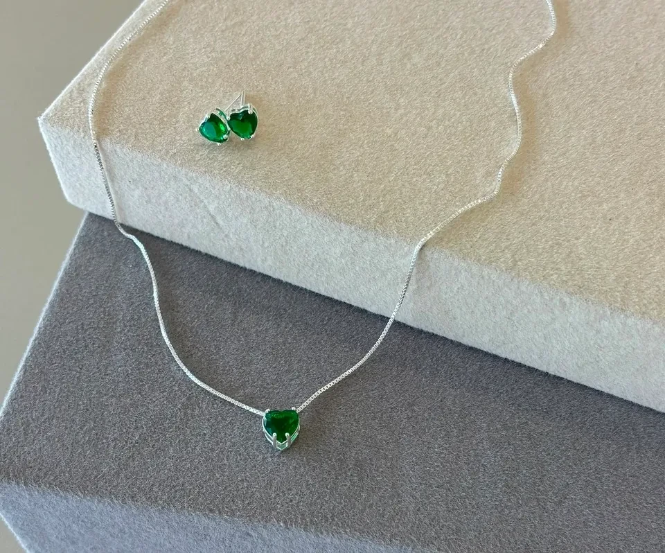 Conjunto galeria coração cristal verde 50 cm - 1