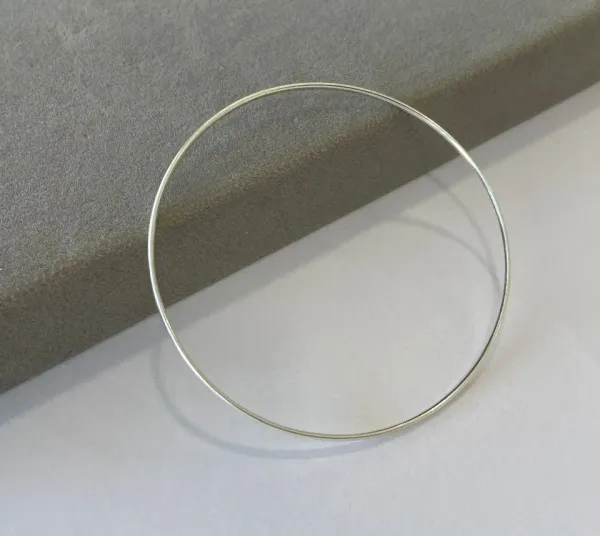 Bracelete liso aro abaulado 2 mm