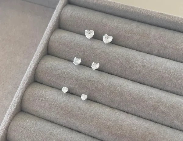 Trio de brincos zircônia coração 3/4/5x5 mm