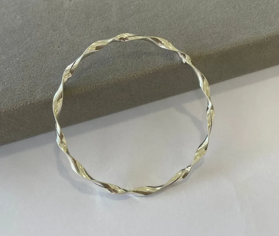 Bracelete aro todo torcido sem fecho - 1