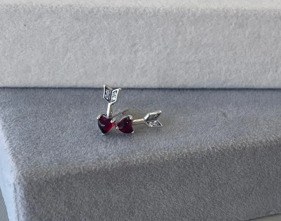 BR liso lap flecha coração 1,2 cm - vermelho - 1.08g  - 1
