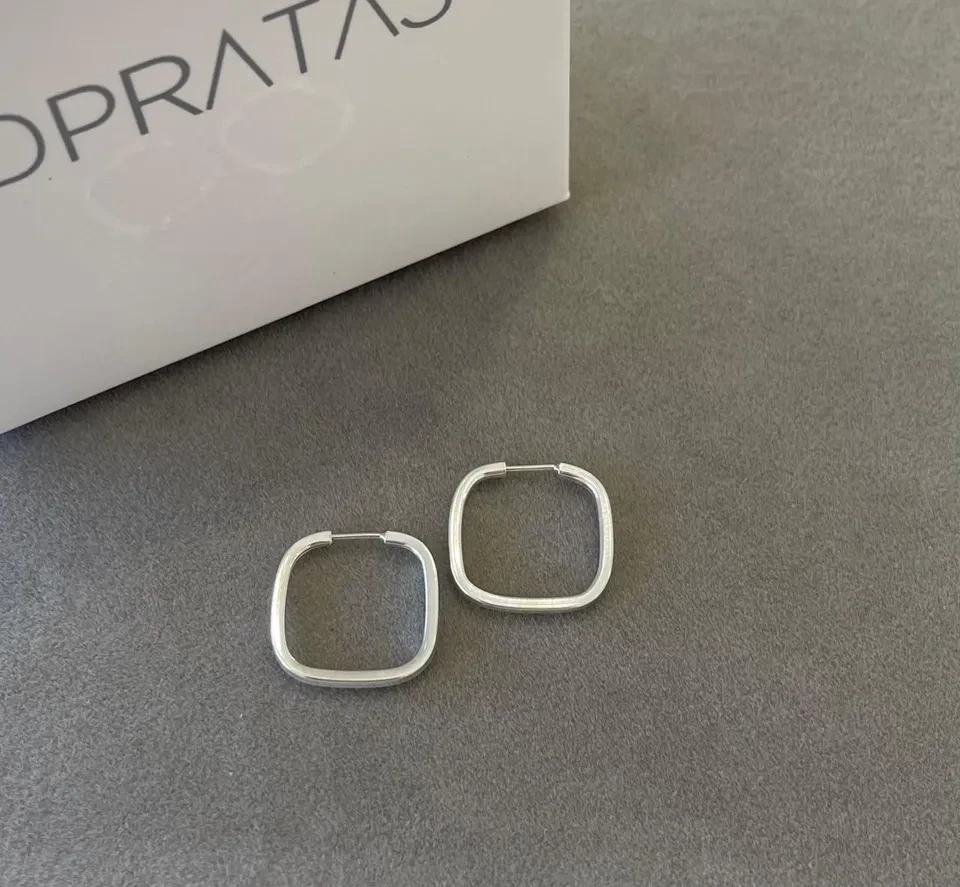 Argola fio quadrado quadrada 1,9 x 1,9 cm - 1