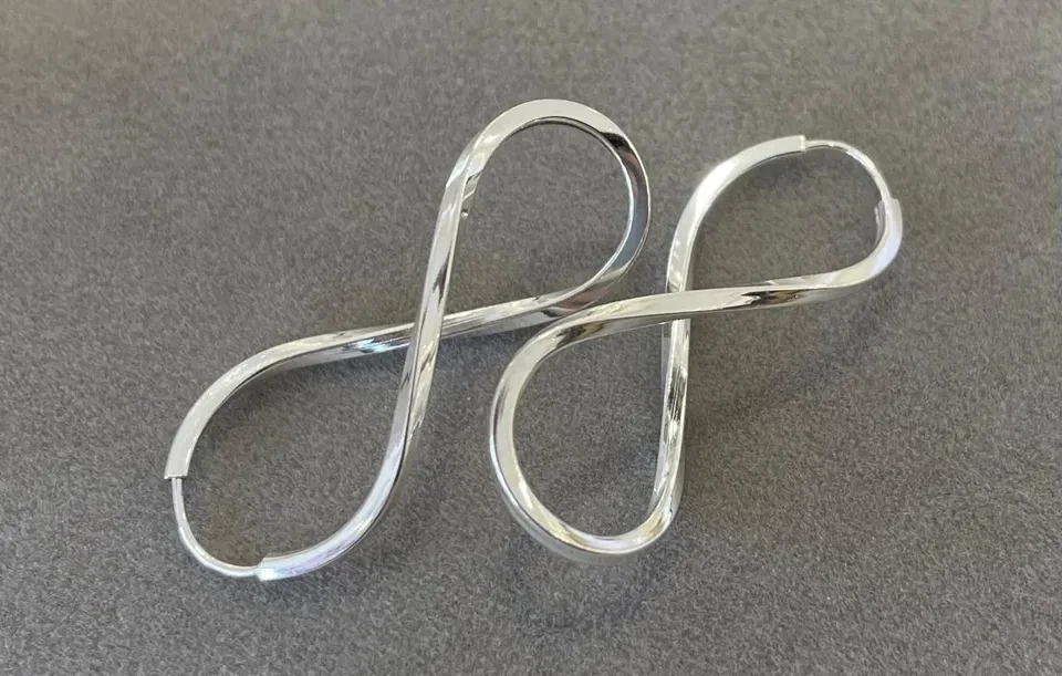 Argola infinito fio quadrado TAM M - 2