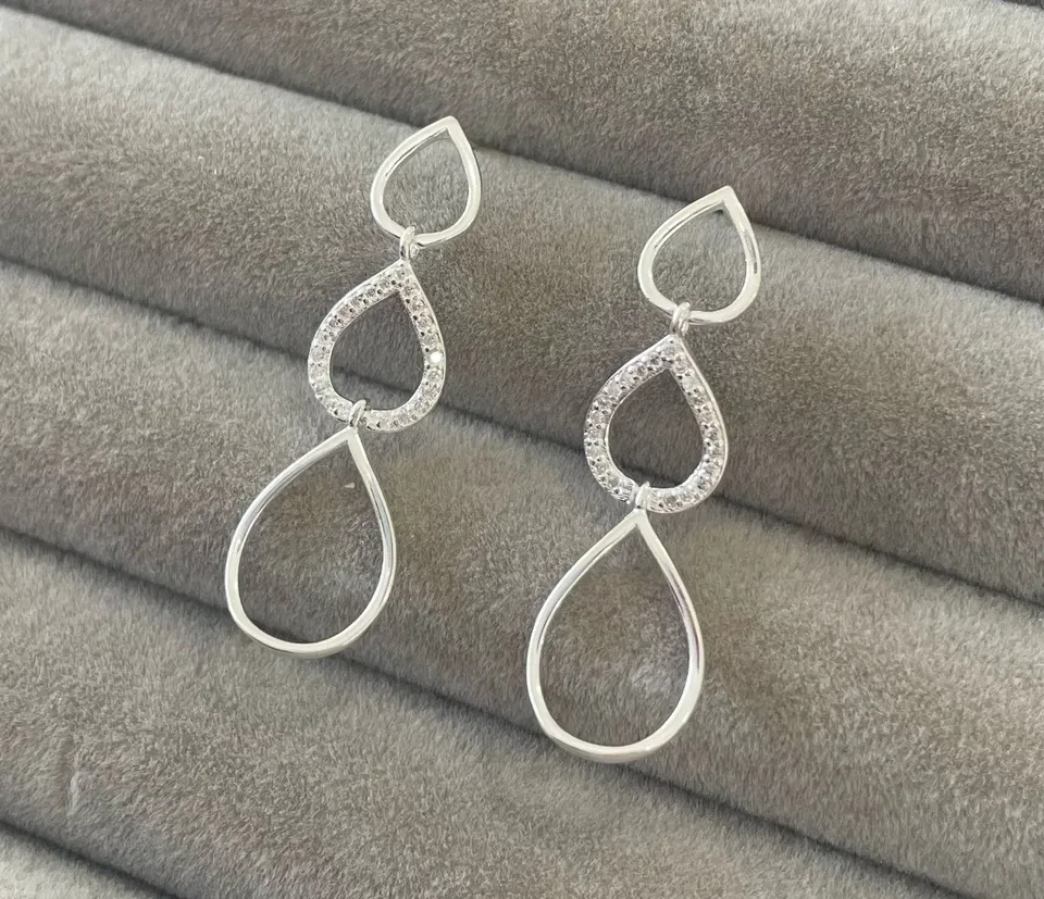 Brinco 2 gotas lisas 1 cravejada - 2