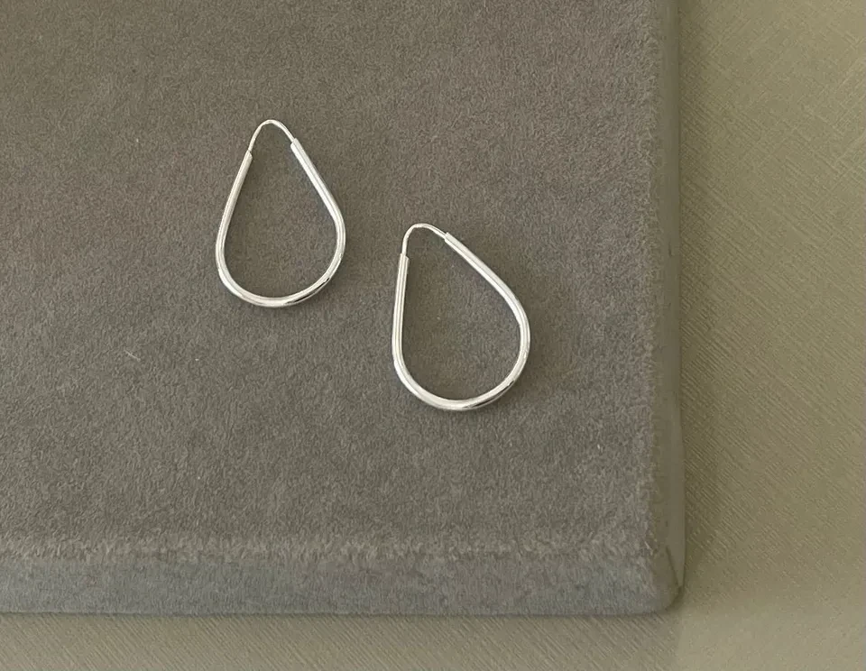 Argola gota fio 1,5 x 2,5 cm - 2