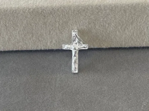Pingente cruz lisa 1 cm x 1,8 cm