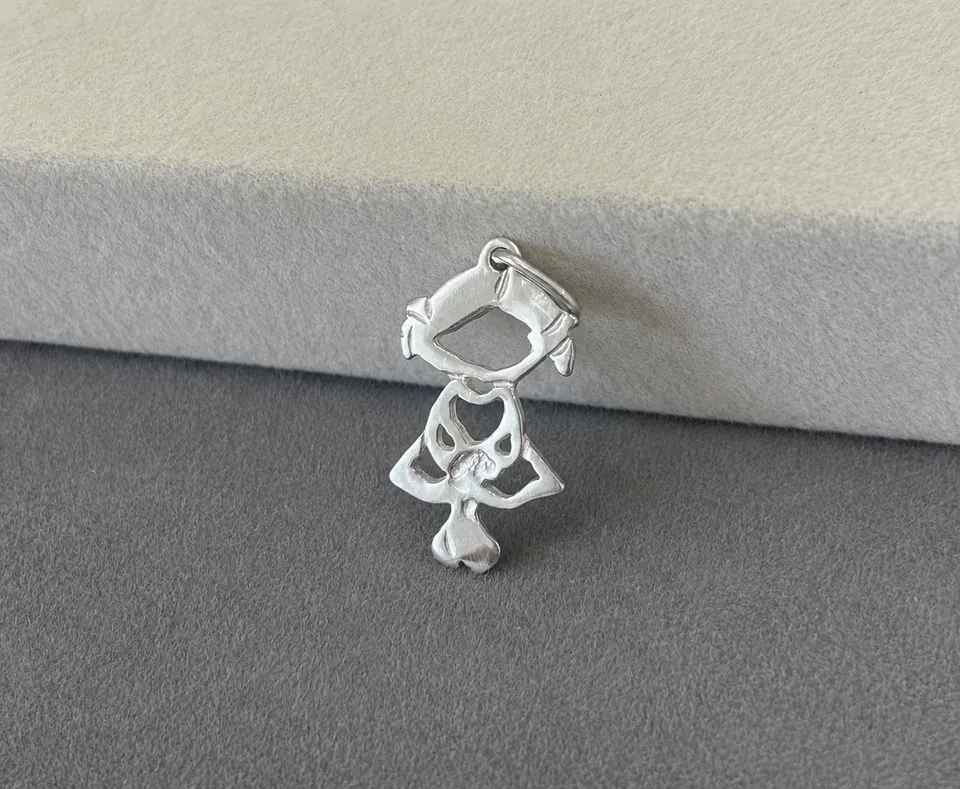 Pingente menina vestido - 1