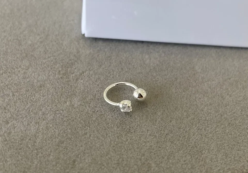 Brinco piercing zircônia bola fake - 1