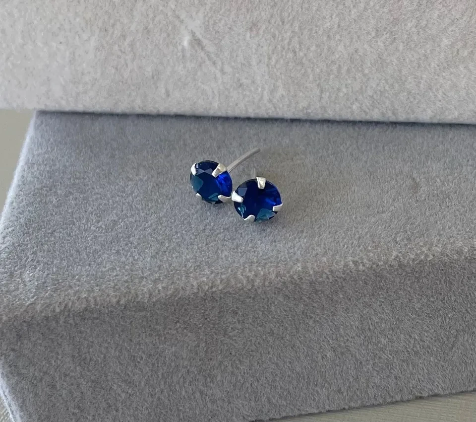 Brinco zircônia redondo 6 mm - Azul royal - Prata 925 - 1