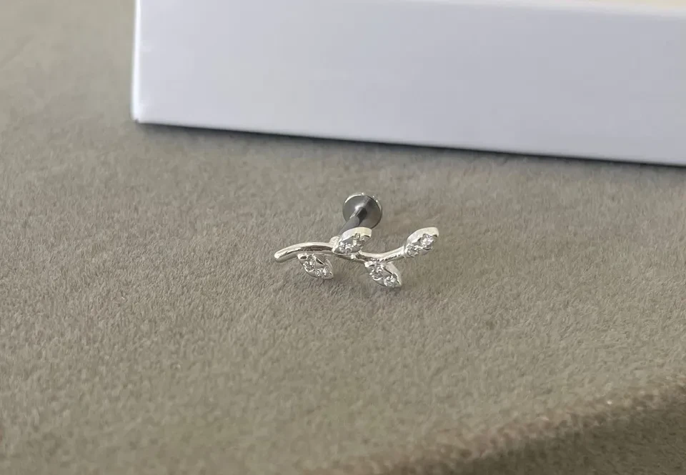 Piercing ramo 3 base reta orelha direita PR2 - 2