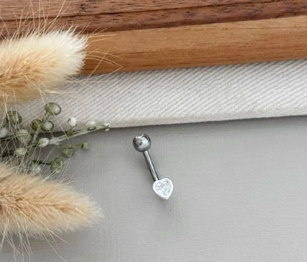 Piercing umbigo curvado pedra coração 5,2 mm bola prata por dentro uma zircônia - 2