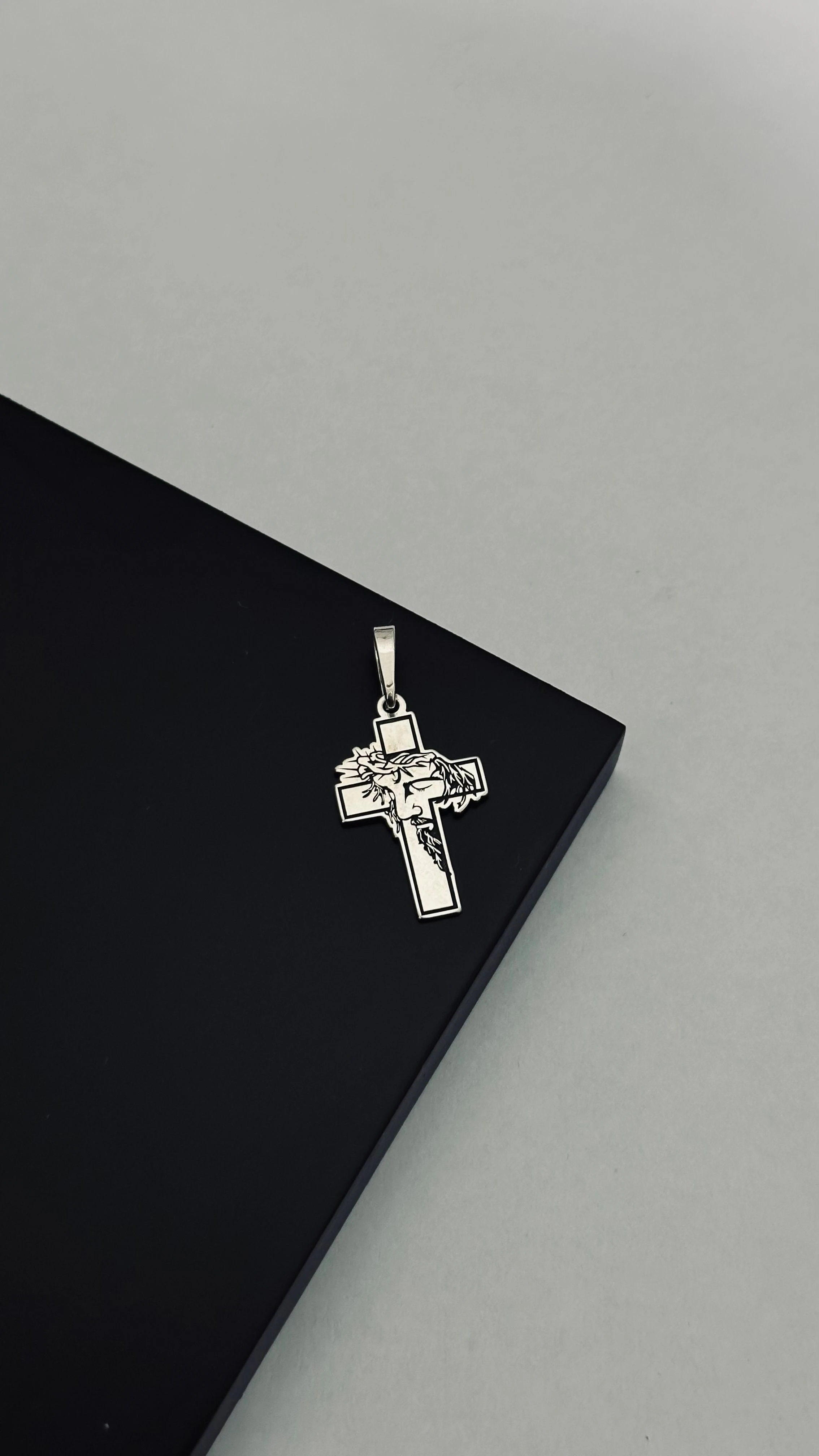 Pingente Cruz Jesus  (P) - 1