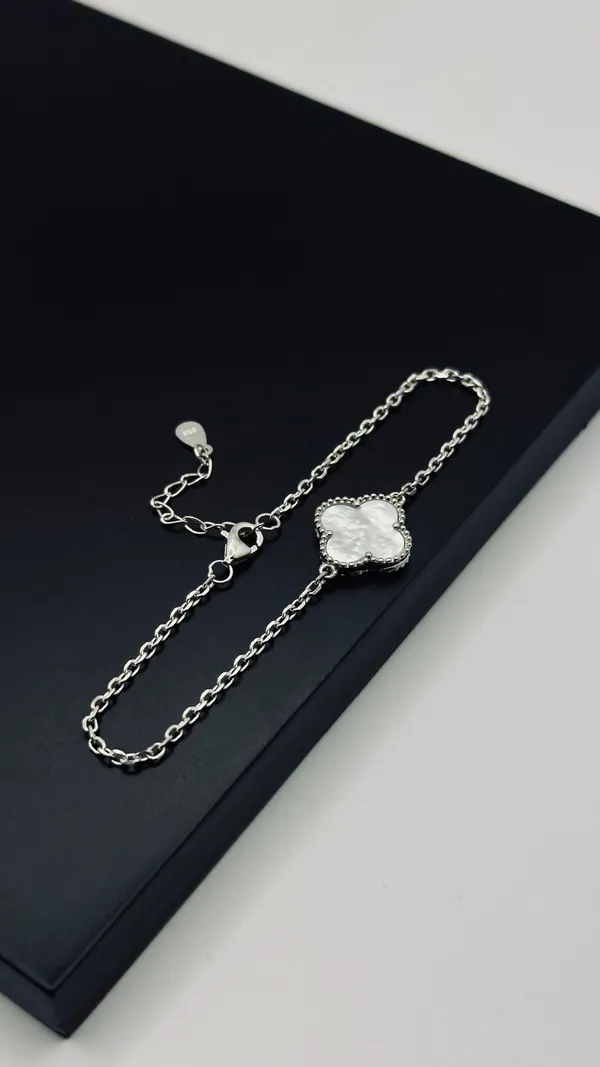 Pulseira Trevo Branco 