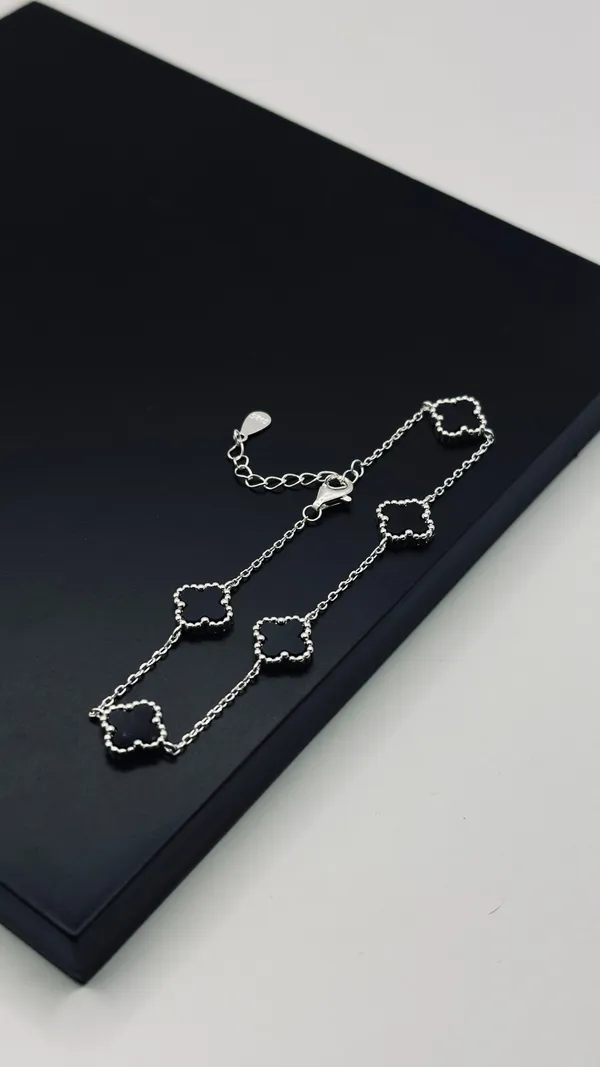 Pulseira Trevos Preto